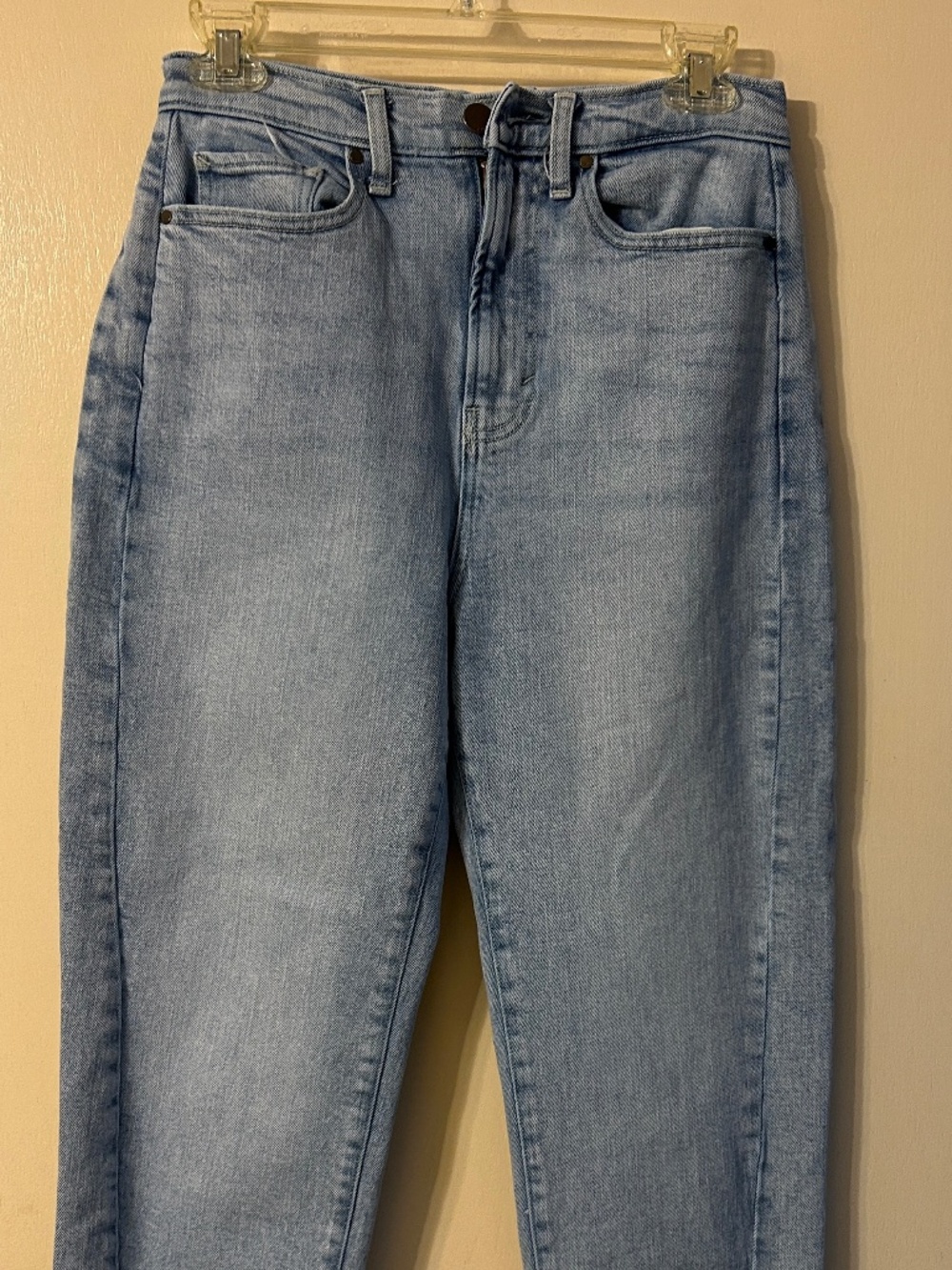 a.n.a Highest-Rise Barrel Jeans Light Denim – Size 4
